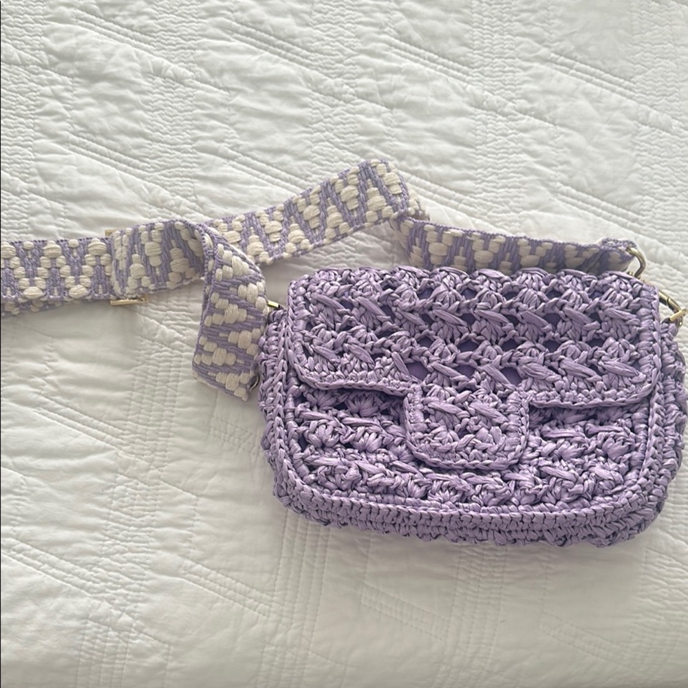 Lavender Woven Crossbody Bag. Made in Italy. Catarina Bertini.